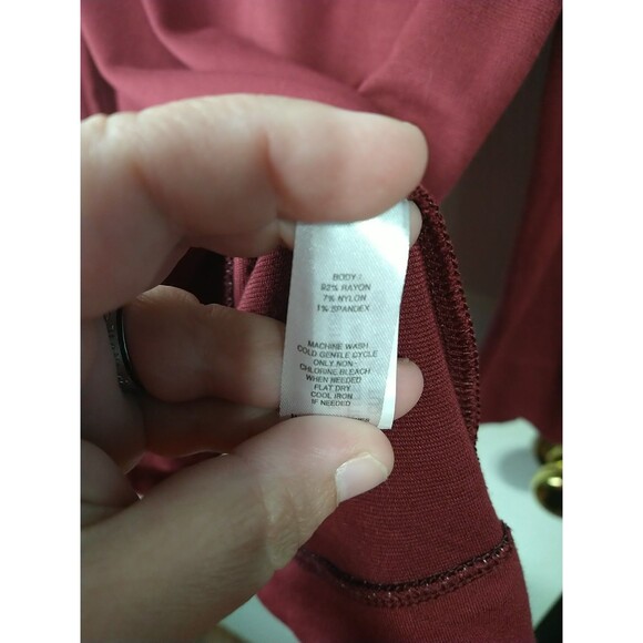 Hawthorn Woman S Knit Blouse Back Button Scalloped Design Red Pullover Casual - Picture 8 of 8